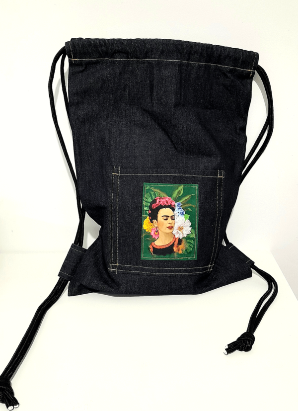 ⁦תיק גב Backpack מדגם 'פרידה קאלו' in the garden | משלוח חינם בישראל⁩ – תמונה ⁦4⁩