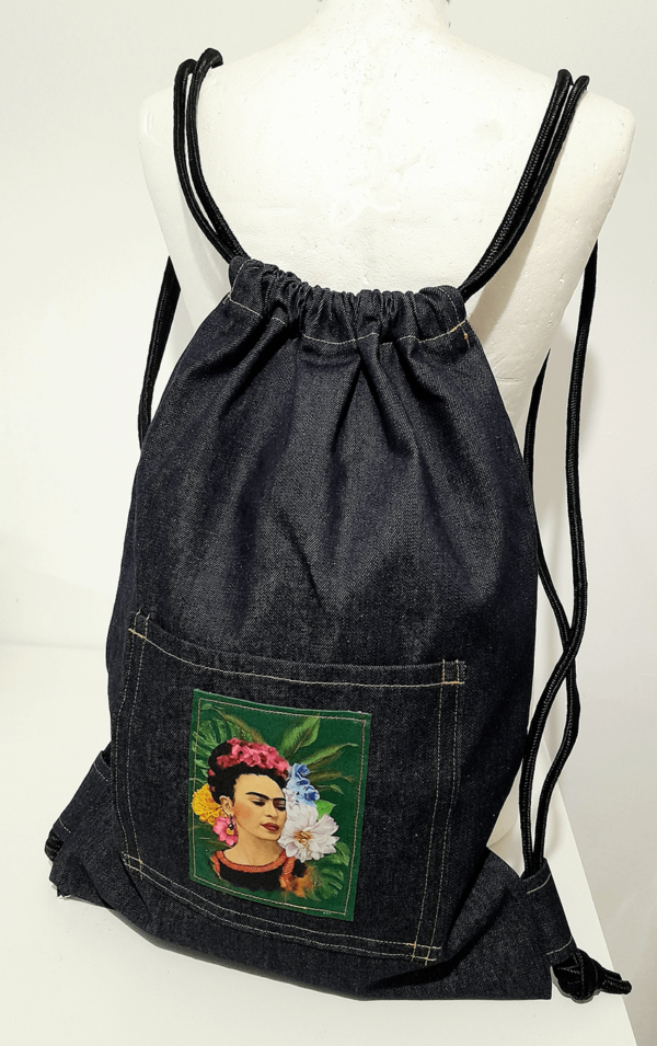 ⁦תיק גב Backpack מדגם 'פרידה קאלו' in the garden | משלוח חינם בישראל⁩ – תמונה ⁦2⁩